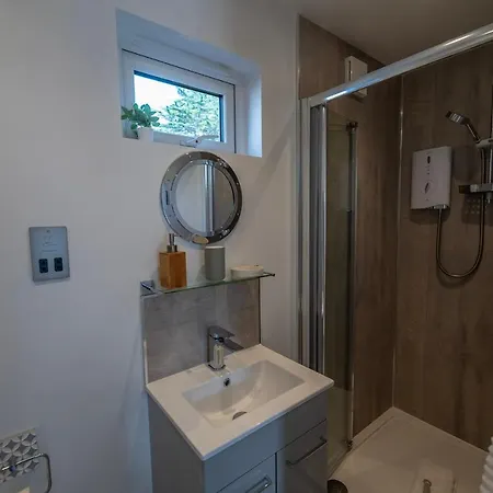 Olverstone Lodge, A Beautiful Cornish With Wood Burner & Garden アパート